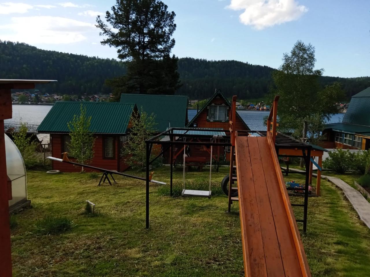 Усадьба "Березка" берег Телецкого озера на Алтае