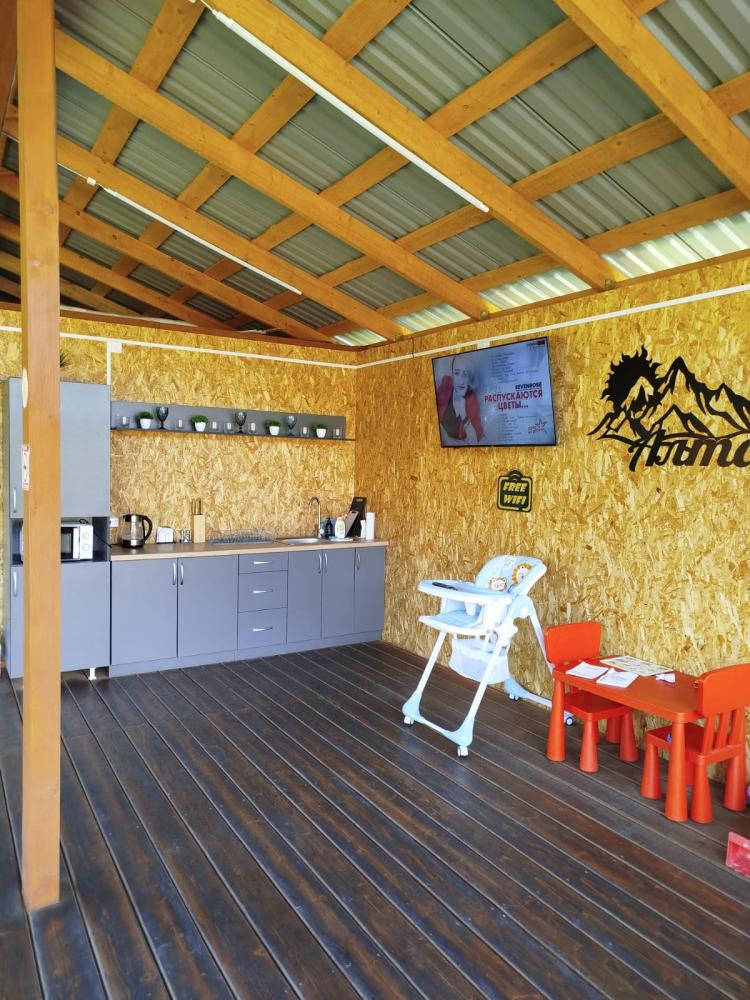 Летняя беседка-кухня