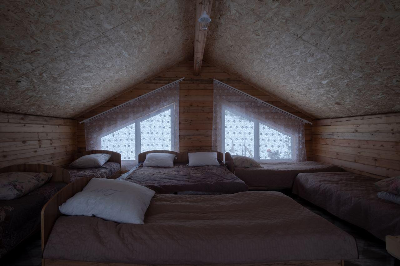 Второй этаж 8 мест