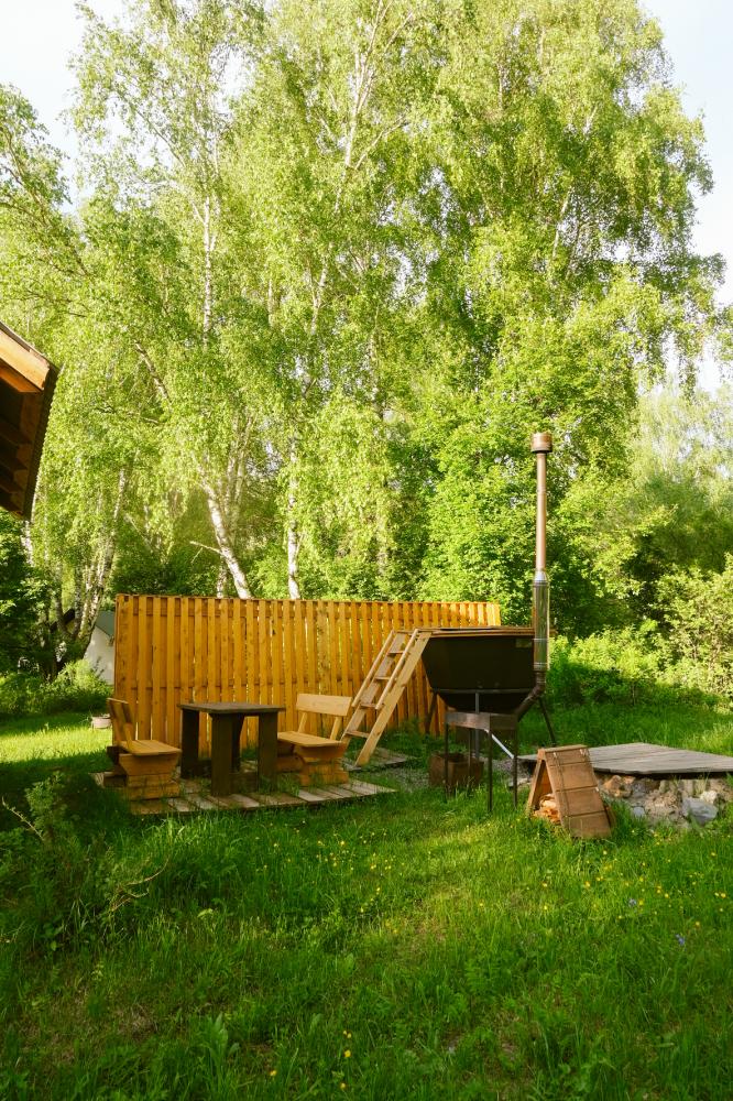 Индивидуальный чан, дом у реки