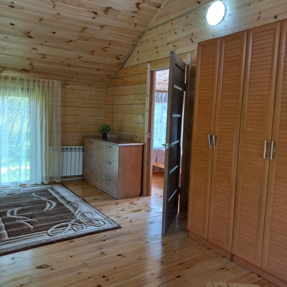 Дом в саду гостиная