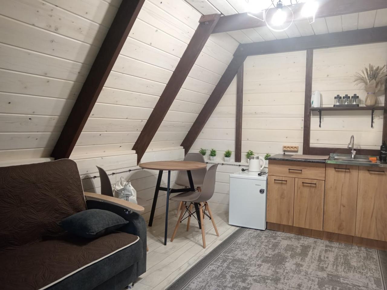 База отдыха "Сосновый рай" на Алтае в селе Тулой