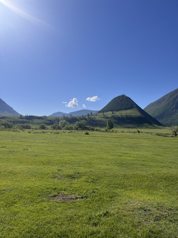 Вид на гору с турбазы