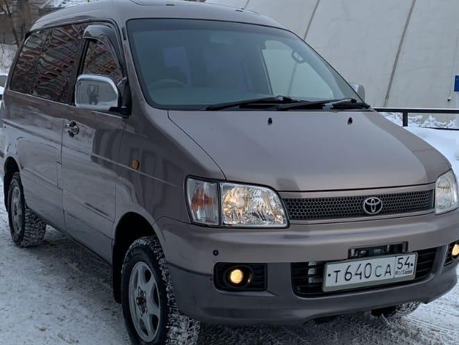 Toyota HOAX 6 мест