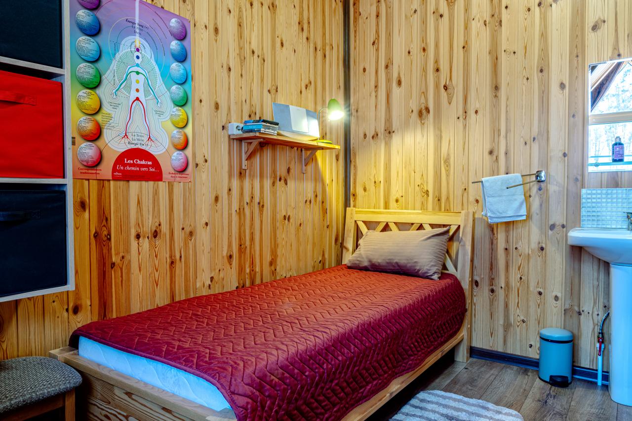 Комната 3 (массажный кабинет)