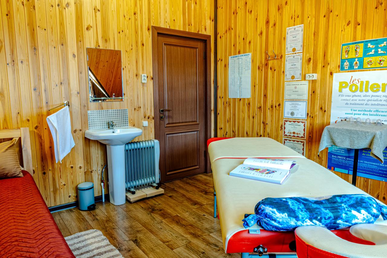 Комната 3 (массажный кабинет)