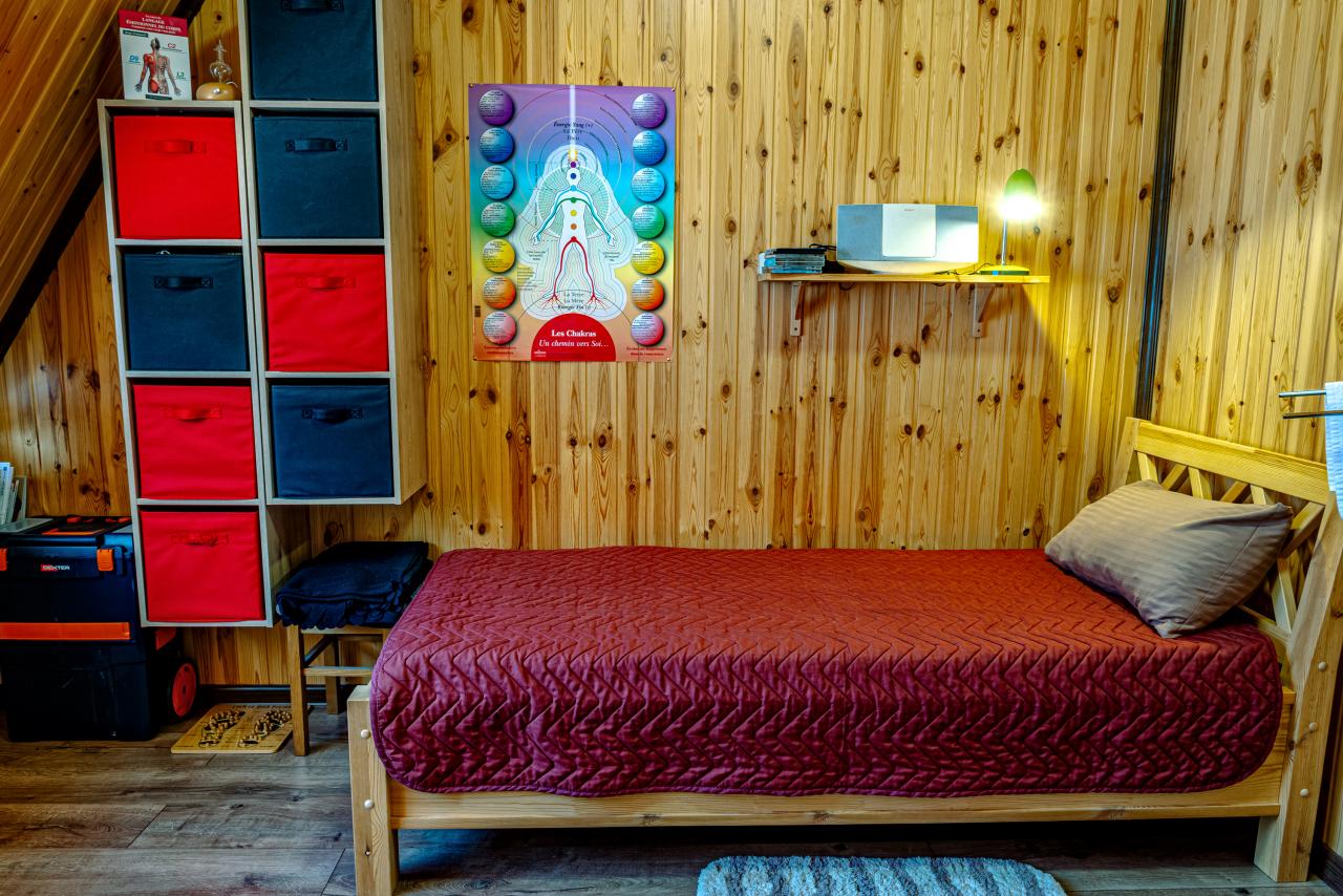 Комната 3 (массажный кабинет)