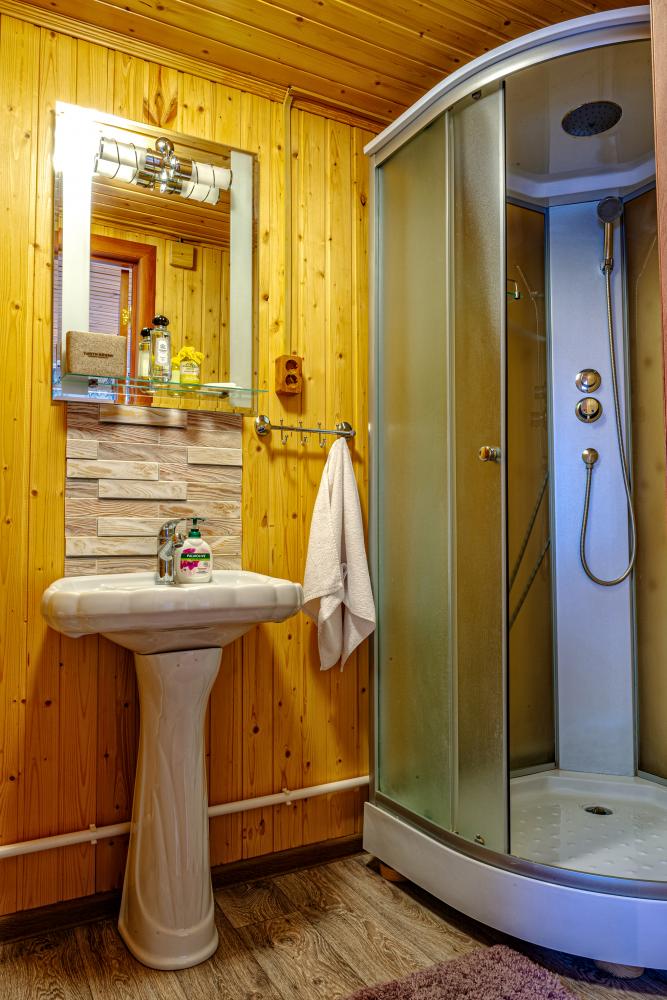 Комната 1 (Вместимость - до 4 человек)