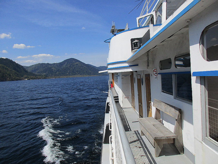 Теплоход Пионер Алтая