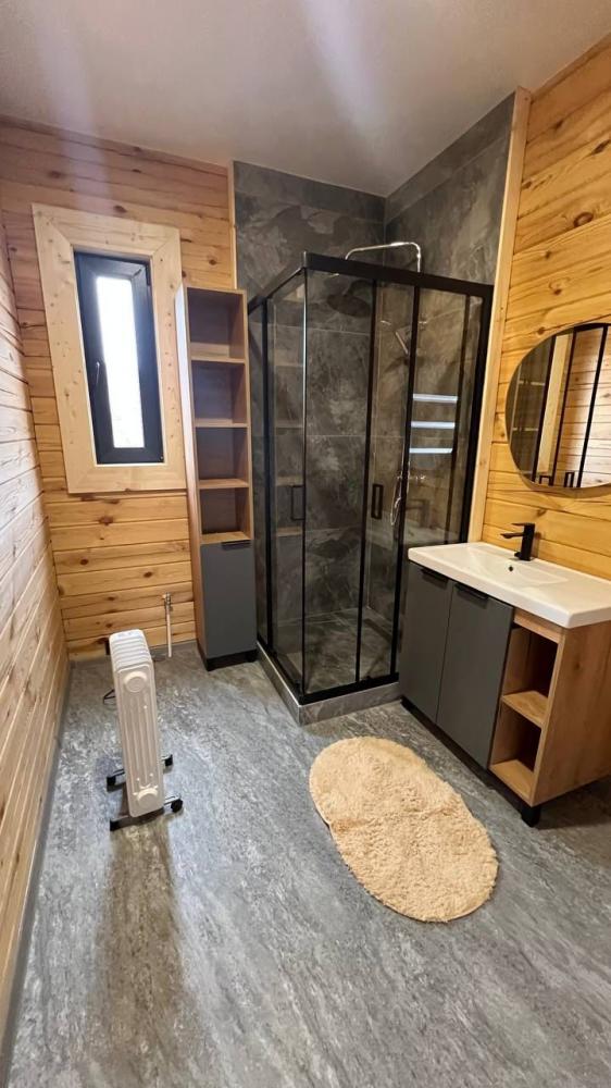 Коттедж двухэтажный 4-местный