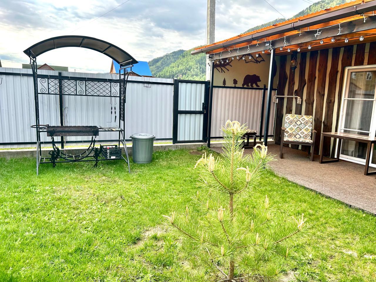 Дом в Чемале на отдельной территории