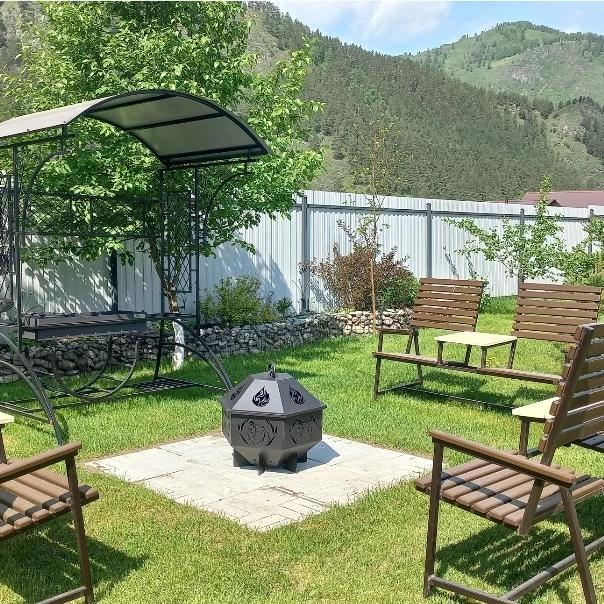 Территория дома в Чемале на 8-10 чел.