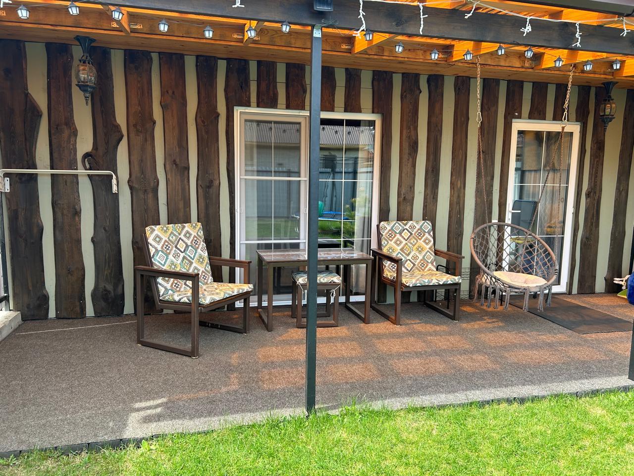 Дом в Чемале на отдельной территории