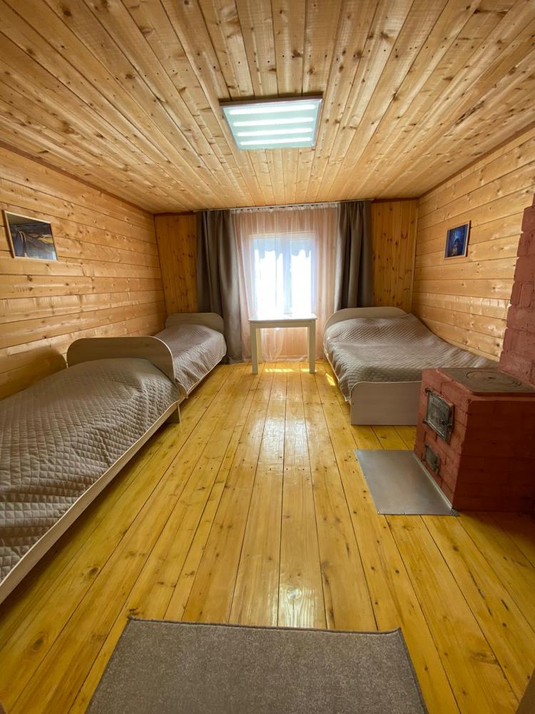 Дом №2 четырехместный с душем и туалетом