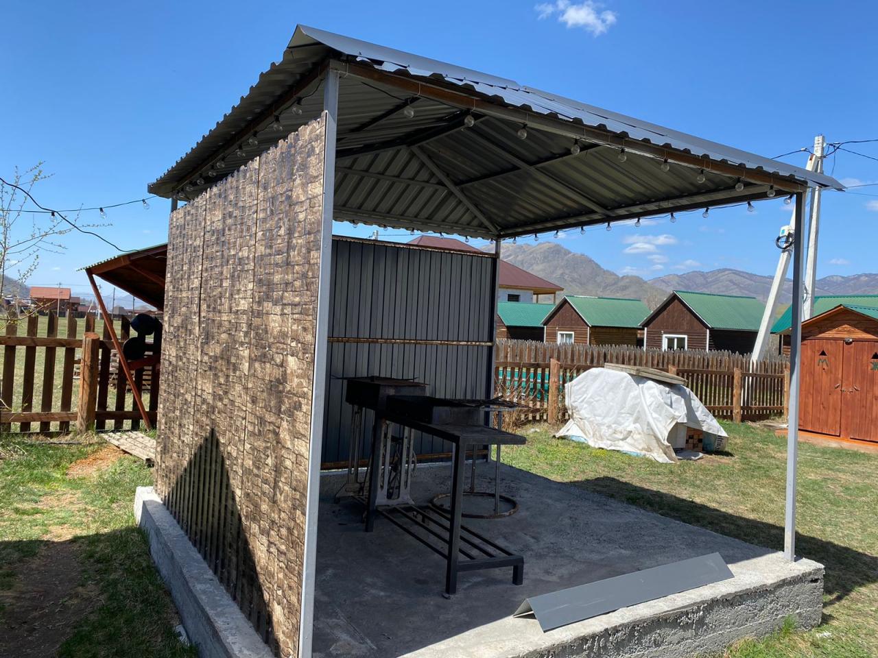 Мангальная зона на базе отдыха "Алтын-Туу" в Онгудае