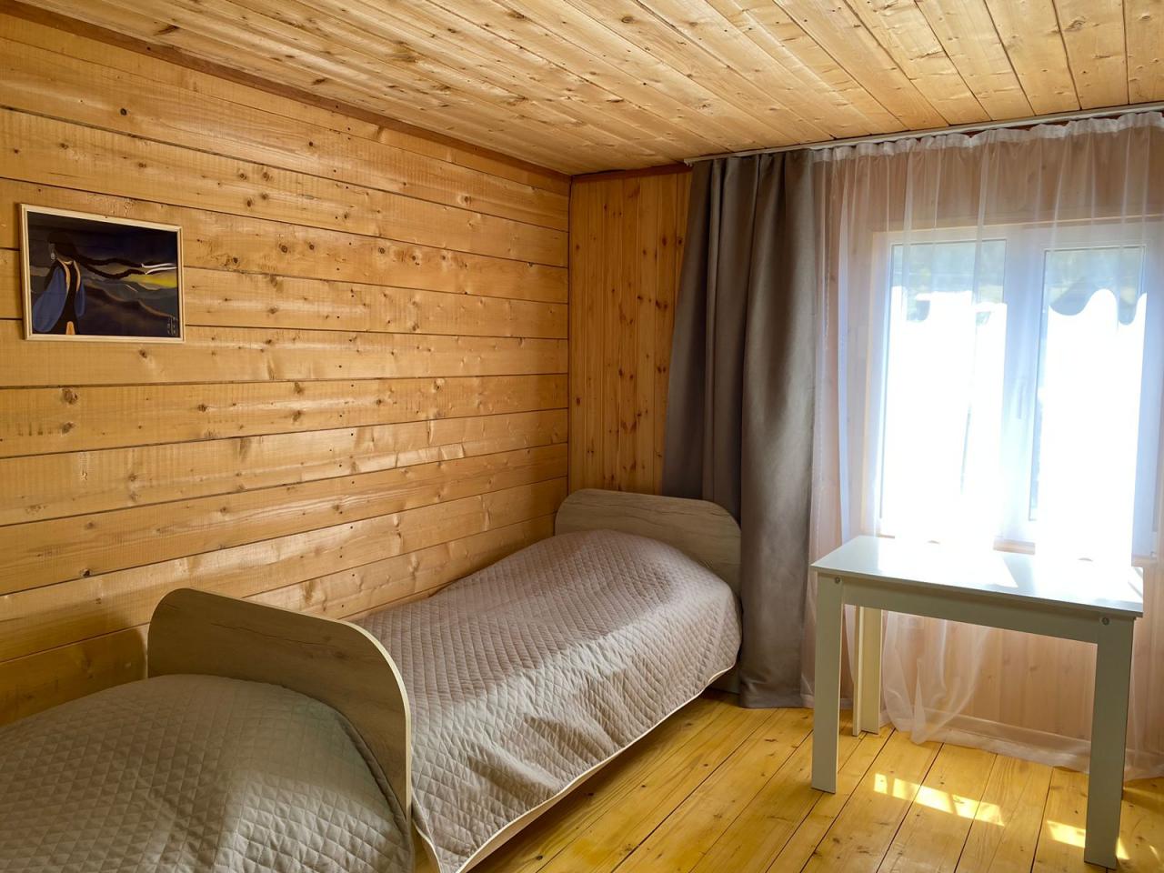 Дом №2 четырехместный с душем и туалетом