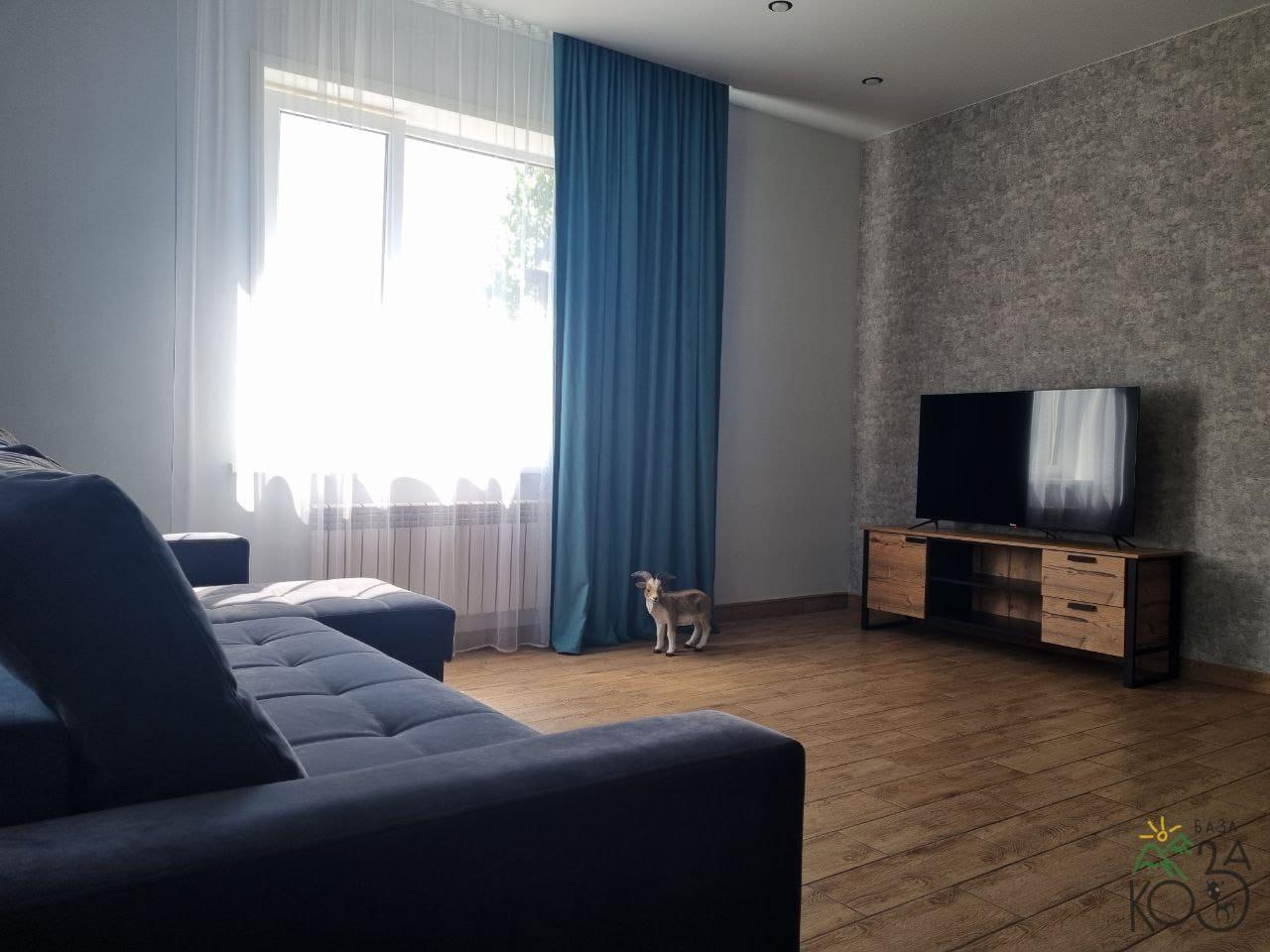 Дом на Алтае у реки Катунь вблизи Манжерока