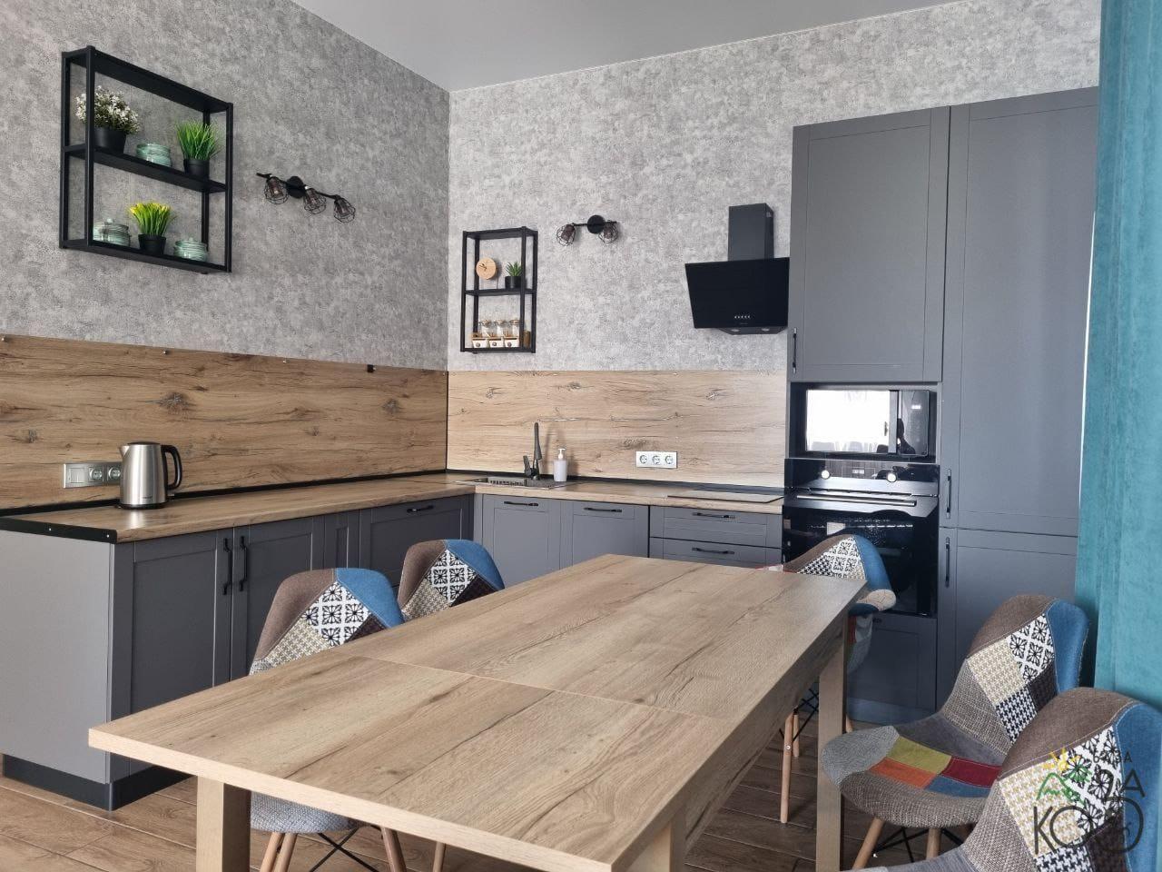 Дом на Алтае у реки Катунь вблизи Манжерока