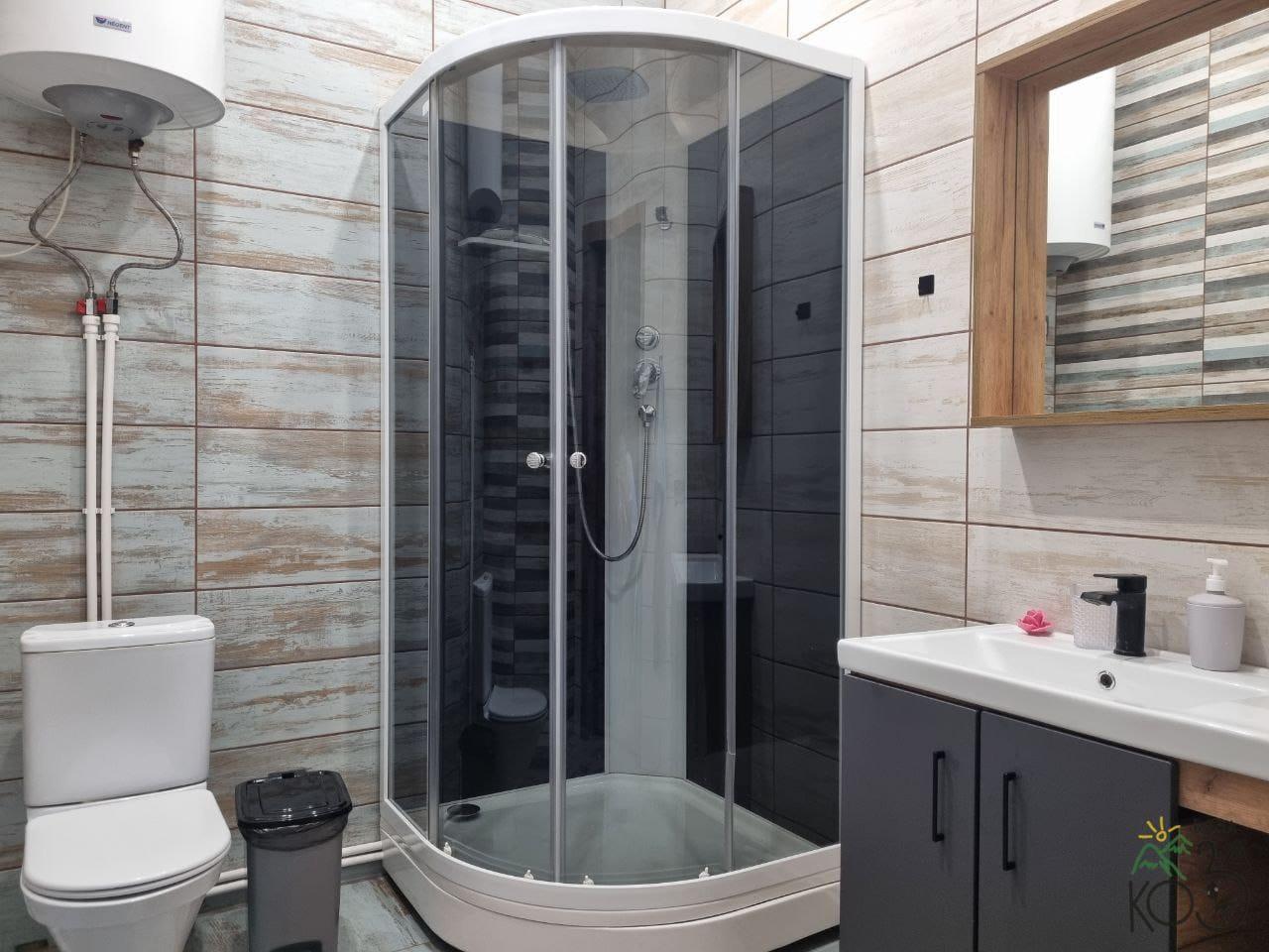 Дом на Алтае у реки Катунь вблизи Манжерока