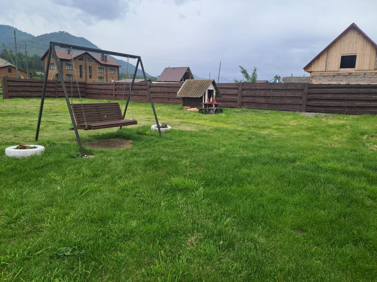 Частный дом, двор