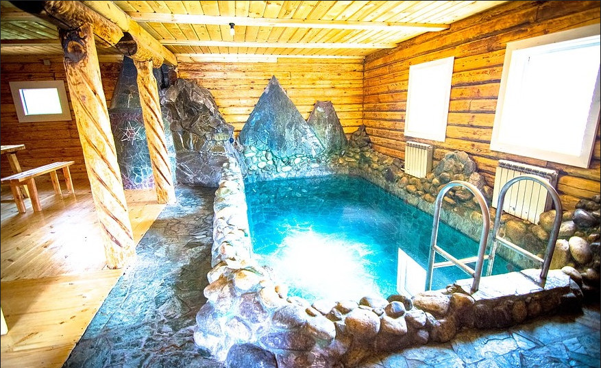 Баня с бассейном
