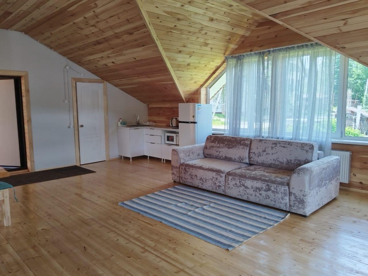 Второй этаж гостевого дома на Телецком озере