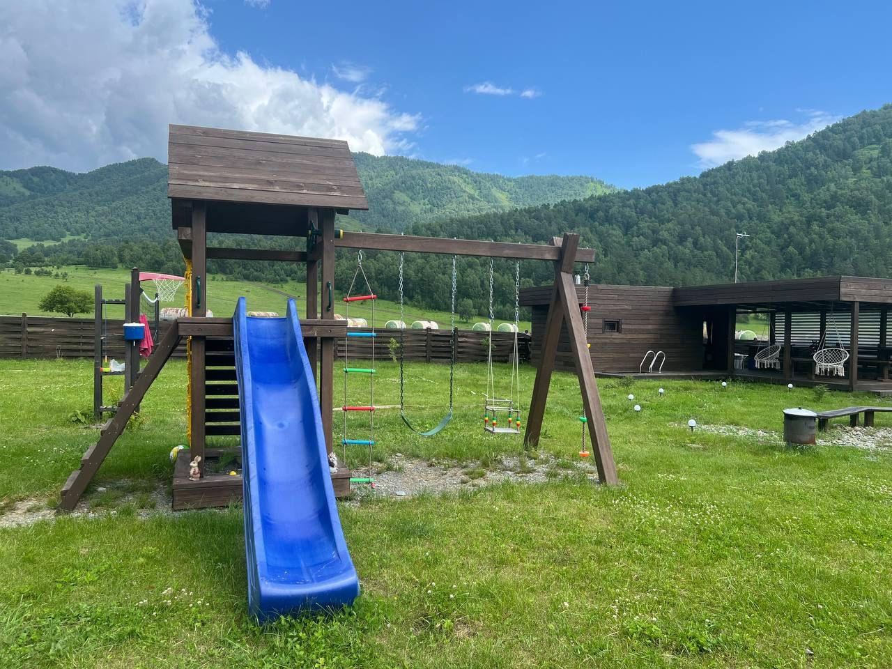 Усадьба Заканцевых, детская площадка