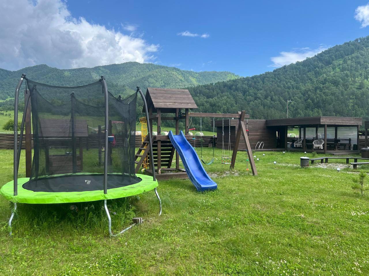 Усадьба Заканцевых, детская площадка