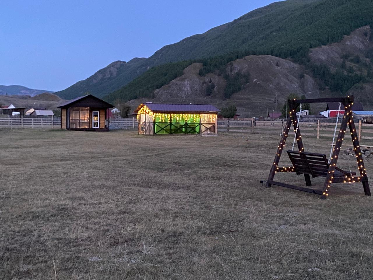 Чибит Горный Алтай база отдыха "Рассвет" у реки Чуя