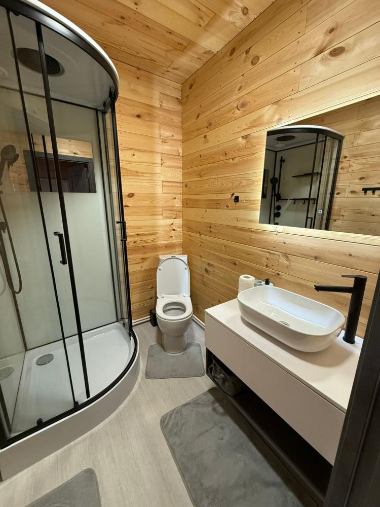 Домик Люкс 2-4-х местный