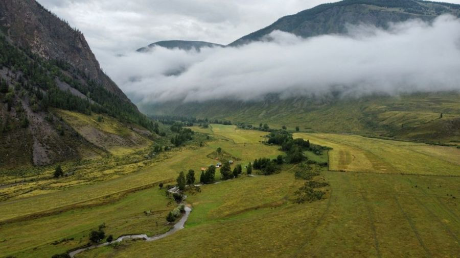 Отдых Чибит у реки Горный Алтай