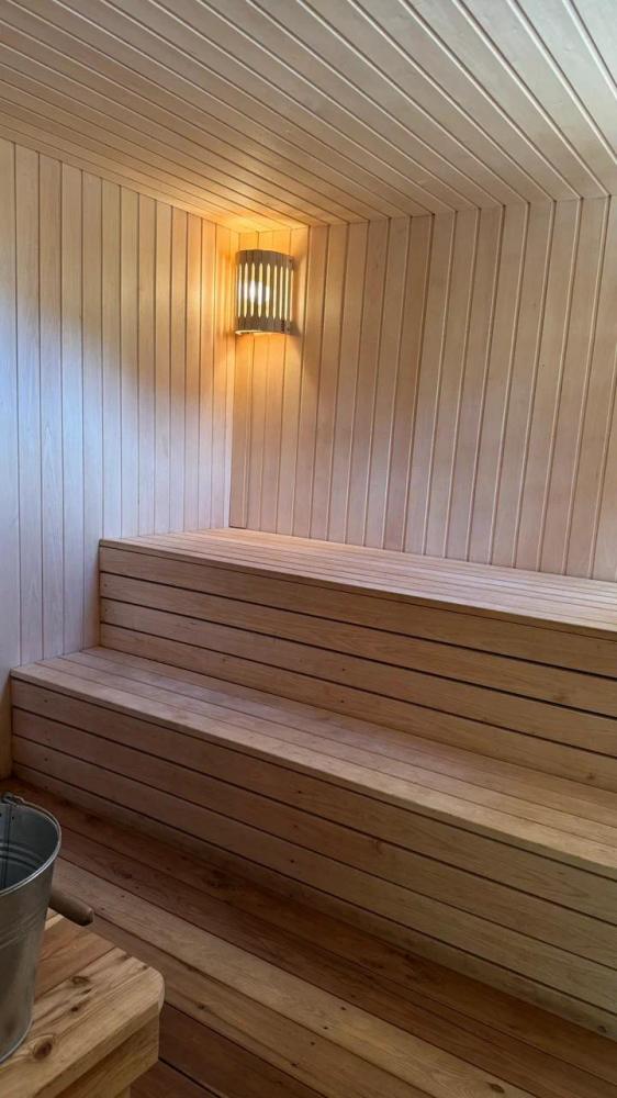 Баня у реки в Горном Алтае