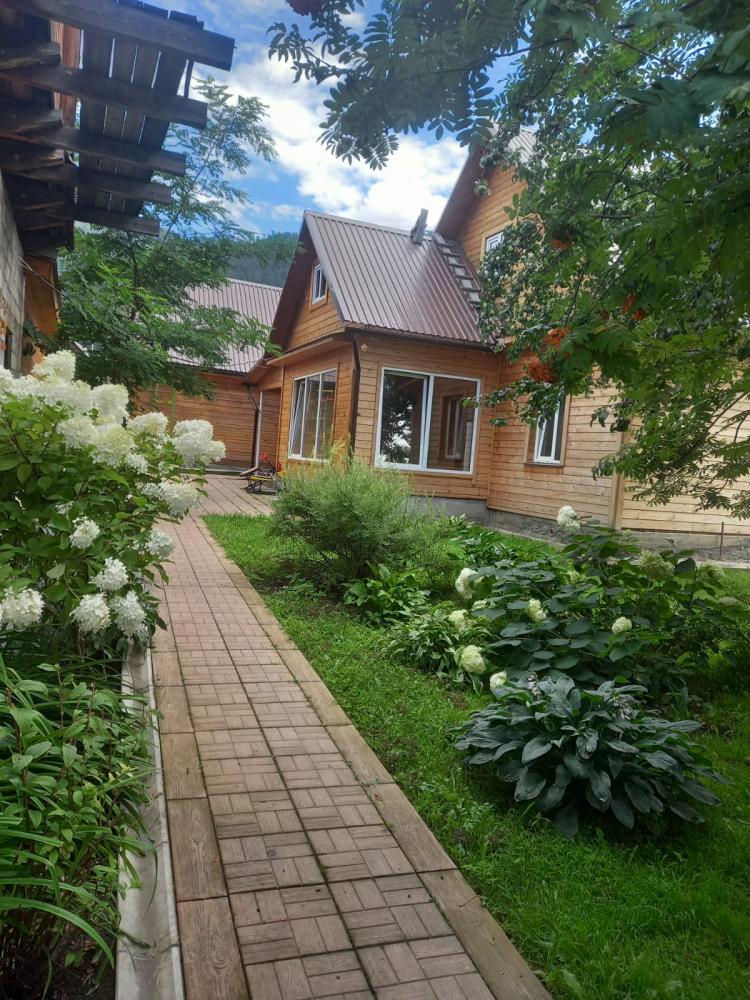 Гостевой дом "Райский сад" на Алтае вблизи Чемала
