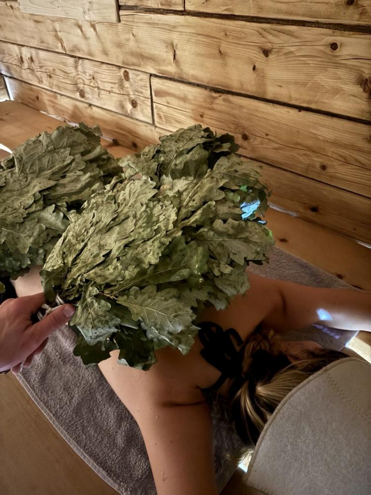 Баня в Горном Алтае у реки Катунь и озера Ая