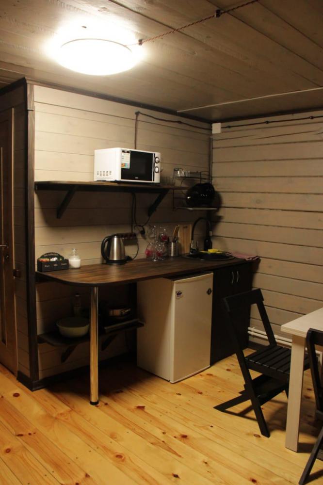 Кухонная зона в 4-х местном доме