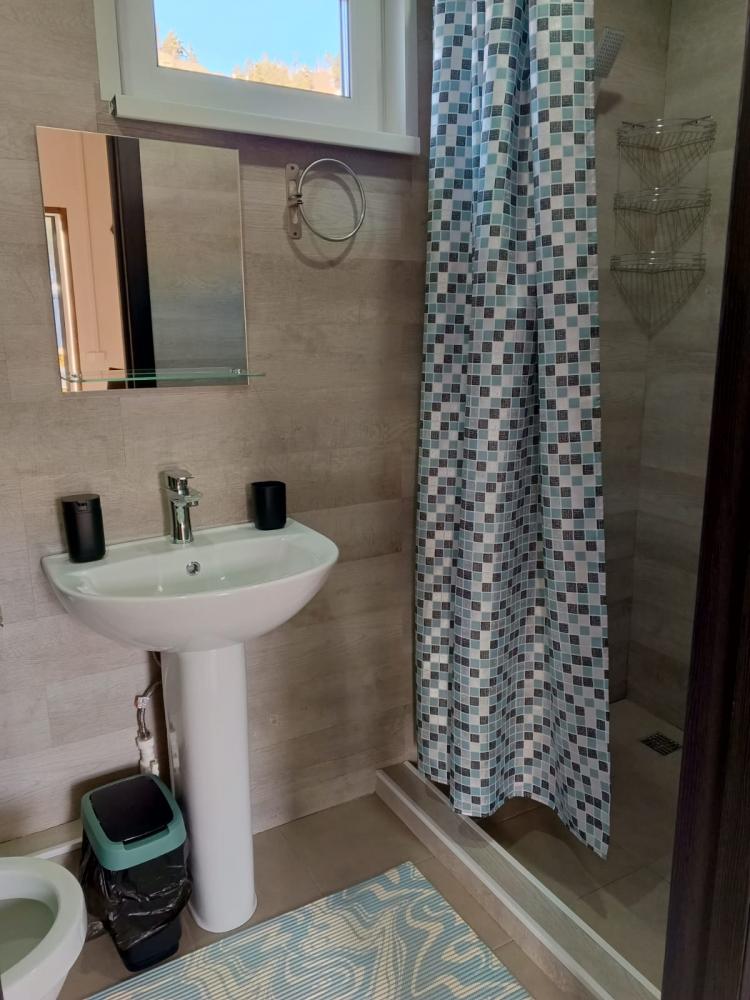 Дом №1 с камином у реки Чемал