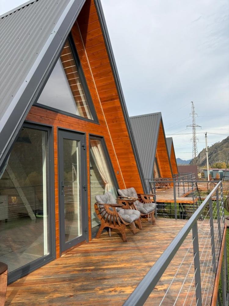 Гостевой дом Менжелик на Алтае вблизи Чемала