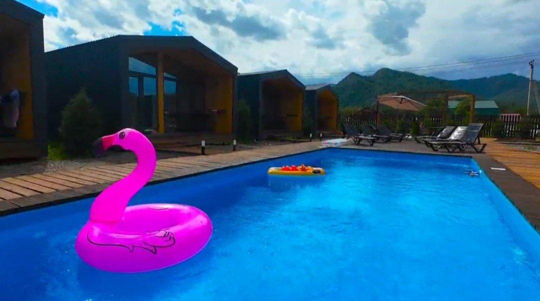 База отдыха на Алтае бассейн с подогревом "Горный LOFT"