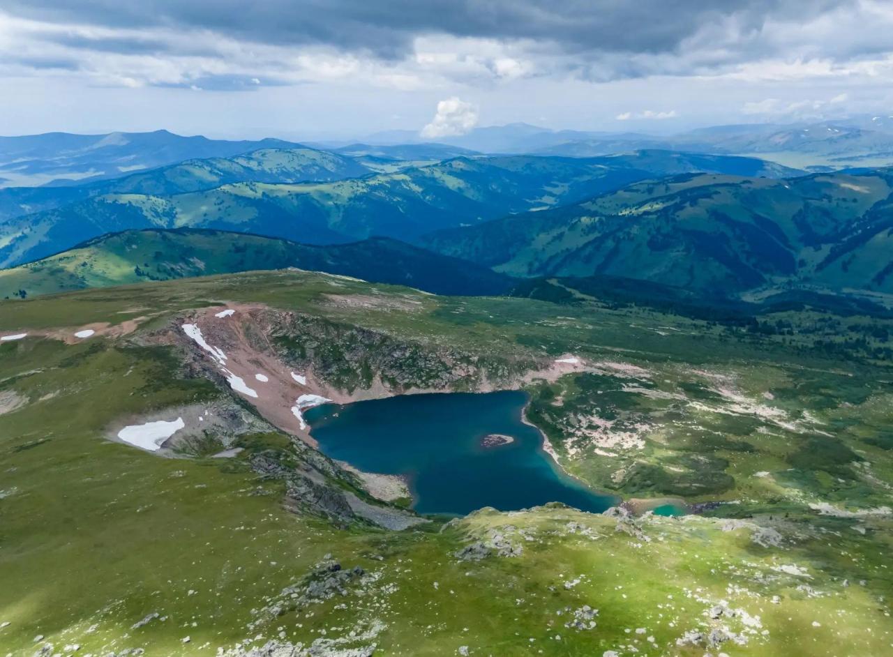 Экскурсия на озера Красной горы из Усть-Коксы
