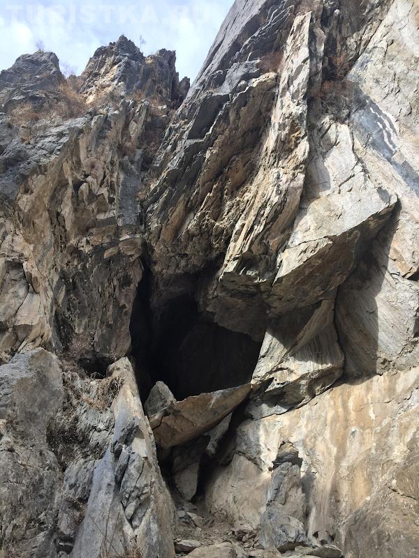 Пещера, но НЕ шамана в Долине горных духов