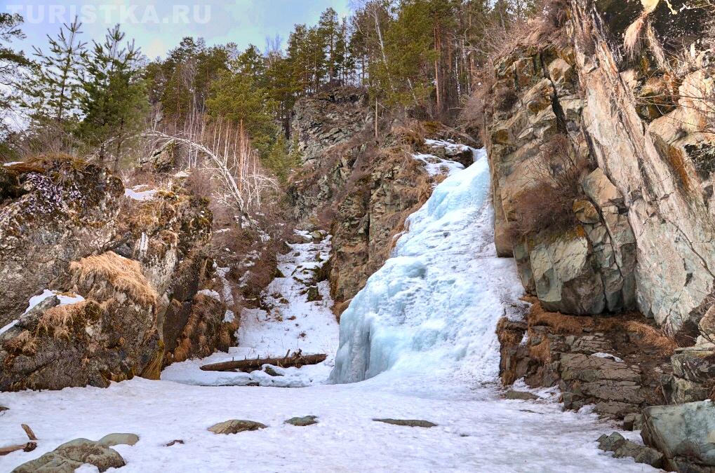 Камышлинский водопад в марте