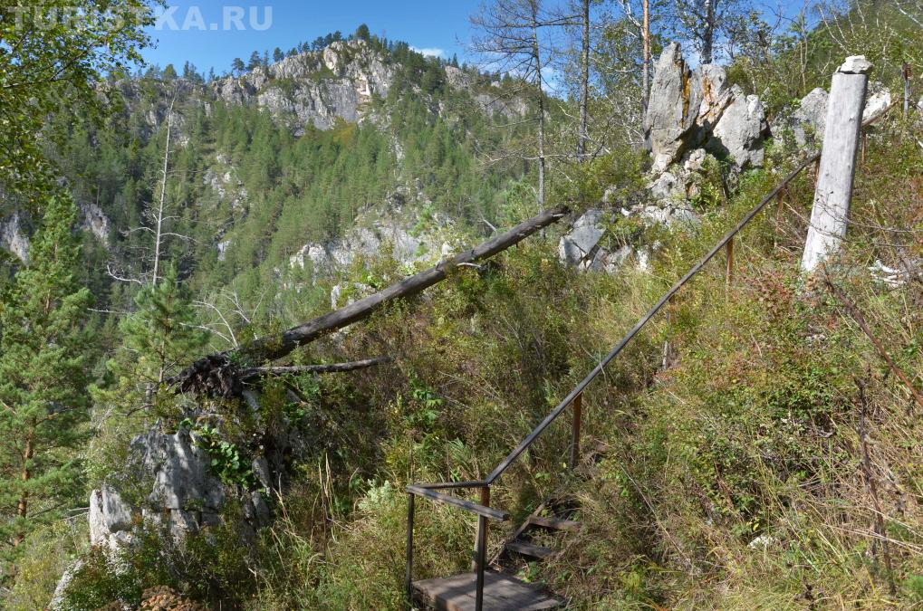 Осталось уже немного до грота Махам