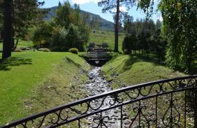 Дорожка к подъемнику Ледник