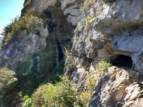 Вход в третью пещеру