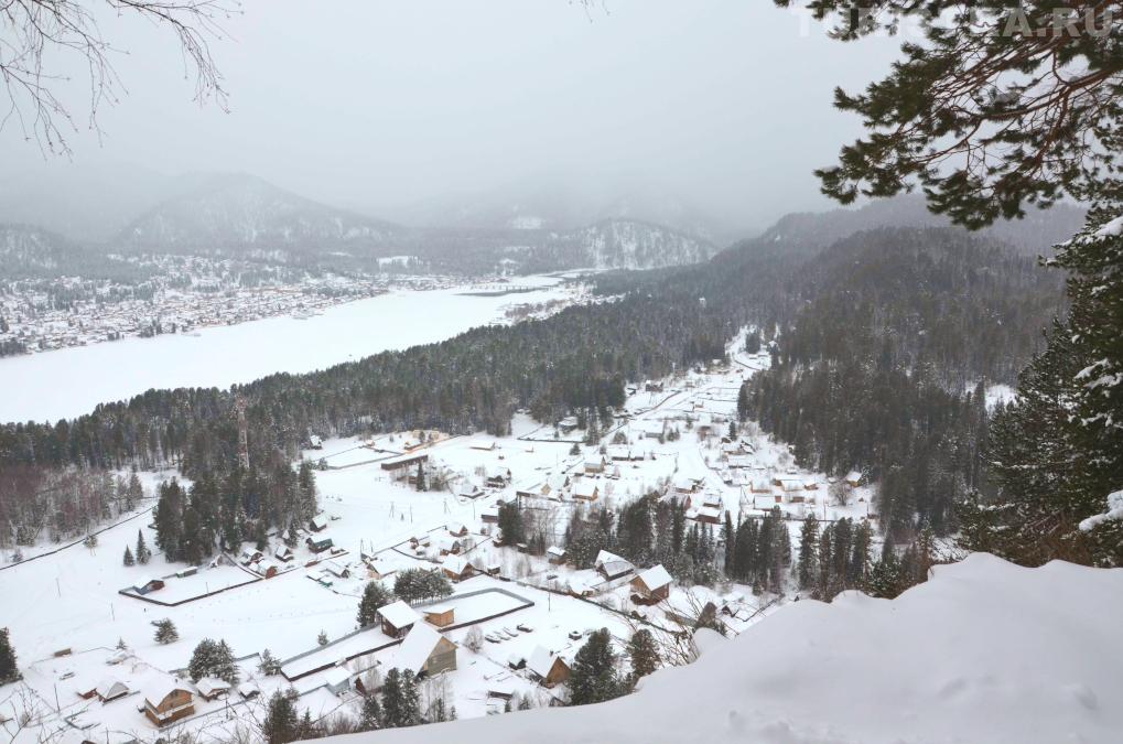 Вид со смотровой площадки на горе Тилан-Туу