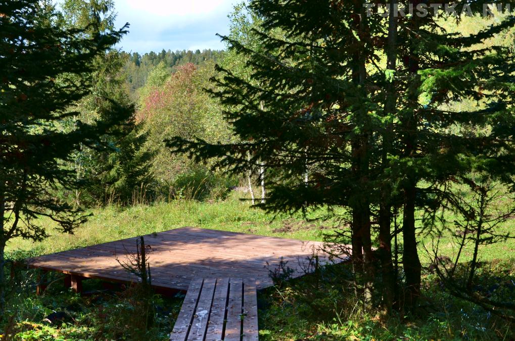 Настилы для палаток в кемпинге Приют Кара-Таш