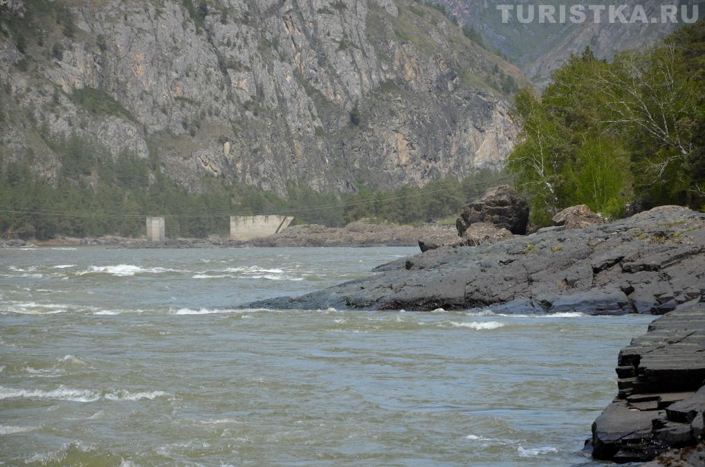 Вид на недостроенный мост около Еландинских порогов