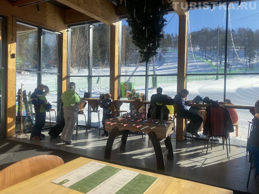 Кафе у выката трассы Черемуха