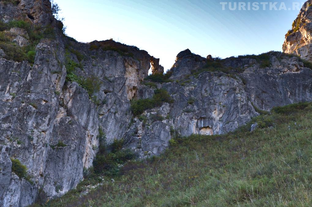 Скалы горы Шаманка