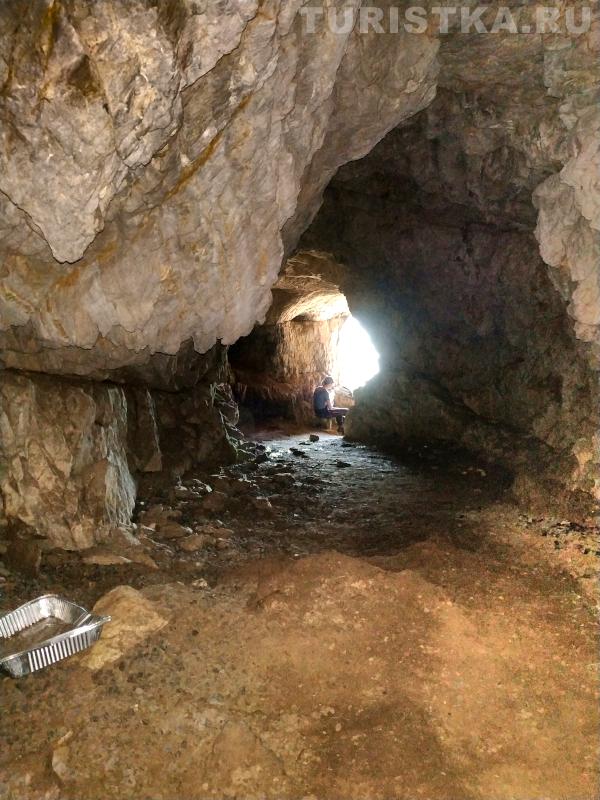 В первой пещере